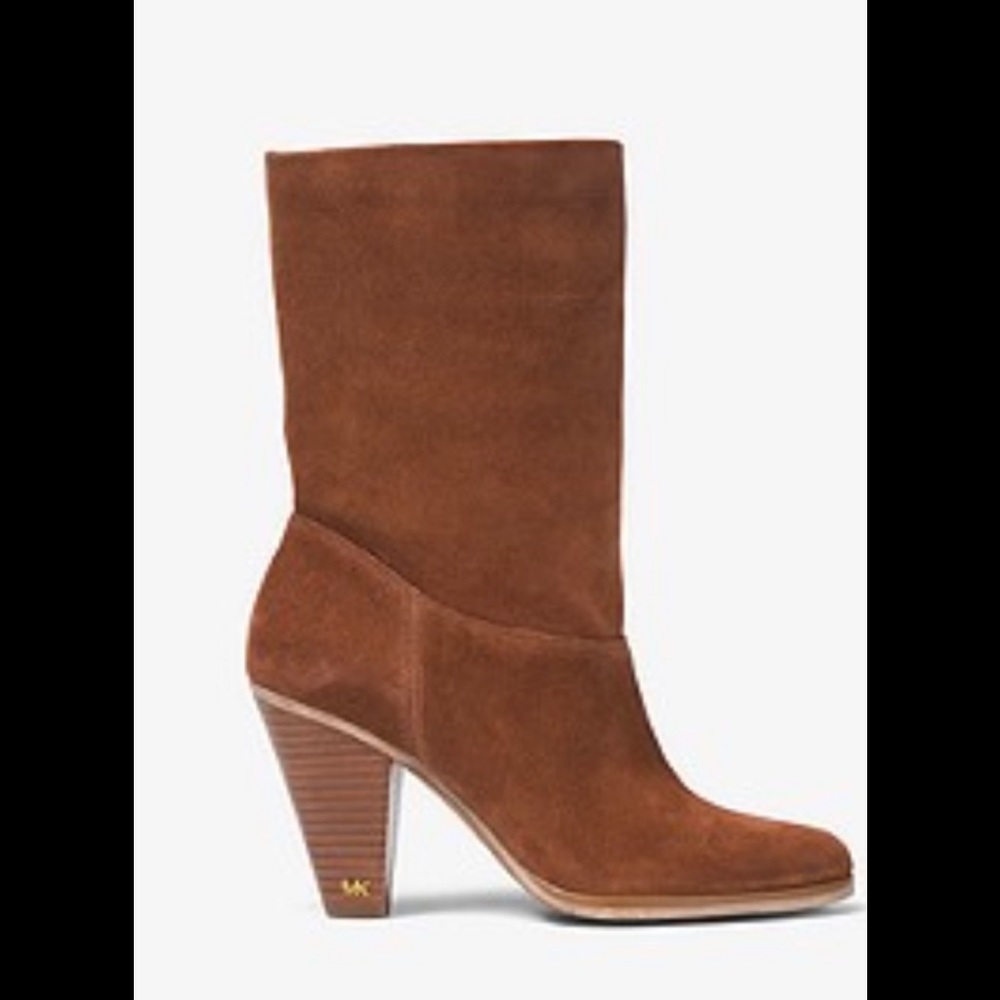 Gorgeous authentic MK boots